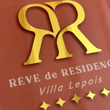 Lepois & 5 Etoiles Au Coeur De