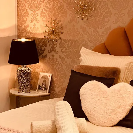 Lepois & 5 Etoiles Au Coeur De