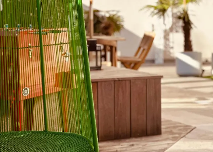 Lepois & 5 Etoiles Au Coeur De *